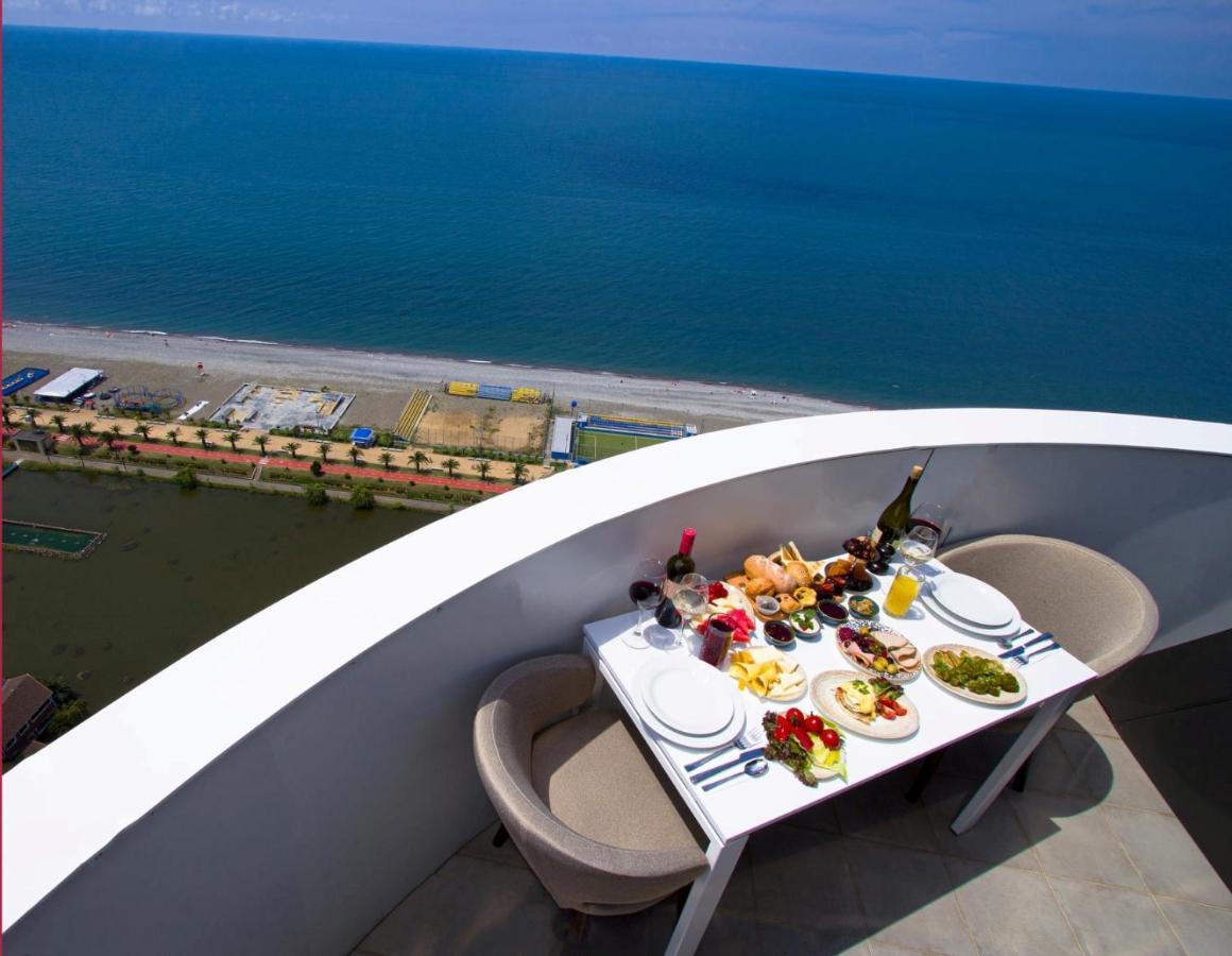 Apartments In Alliance Batumi Exterior foto