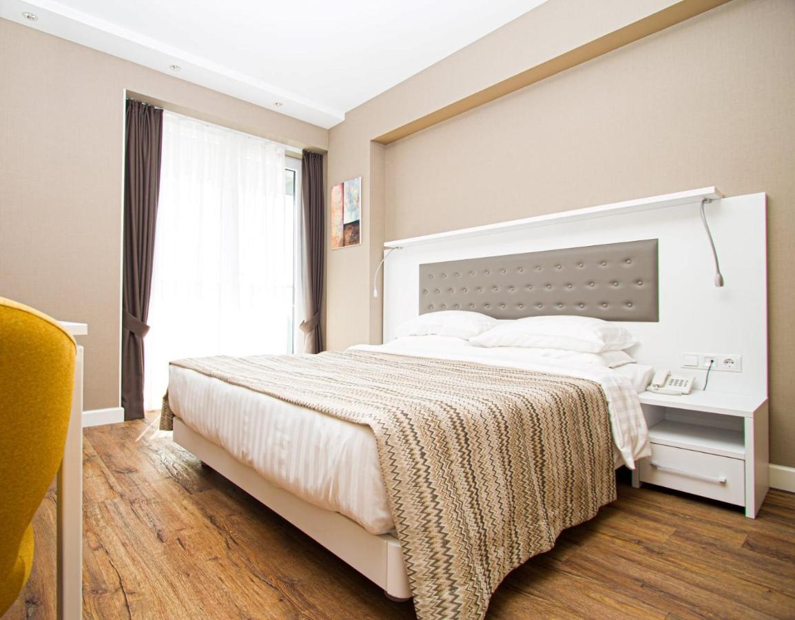 Apartments In Alliance Batumi Exterior foto